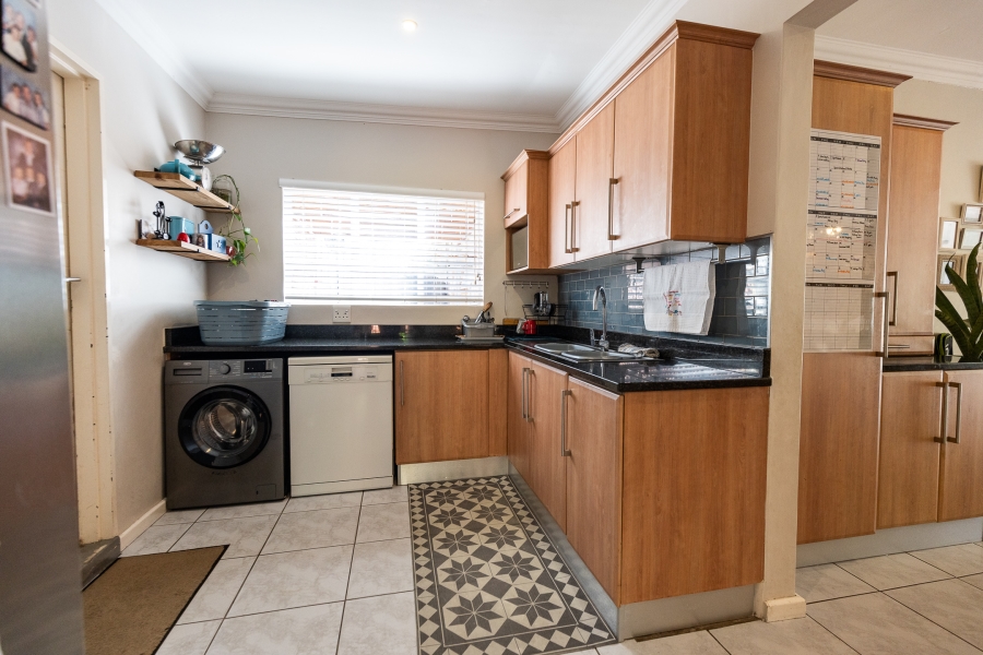 4 Bedroom Property for Sale in Summerstrand Eastern Cape